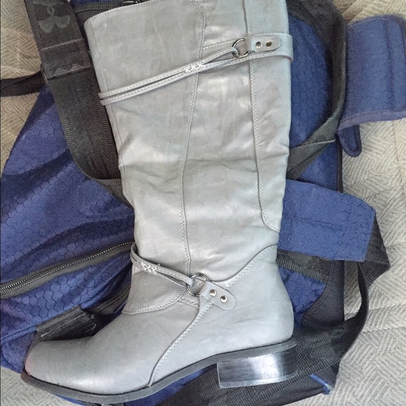 Grey boots