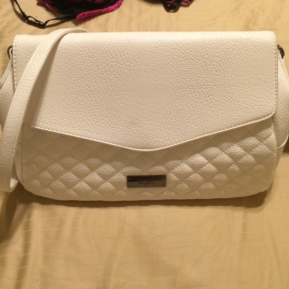NWT white BCBG bag