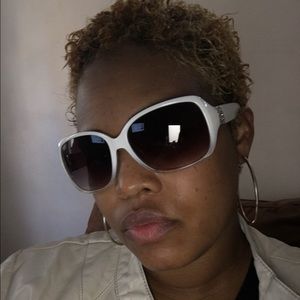 Meet your Posher, Tiffany