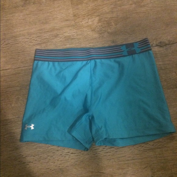 Underarmour compression shorts