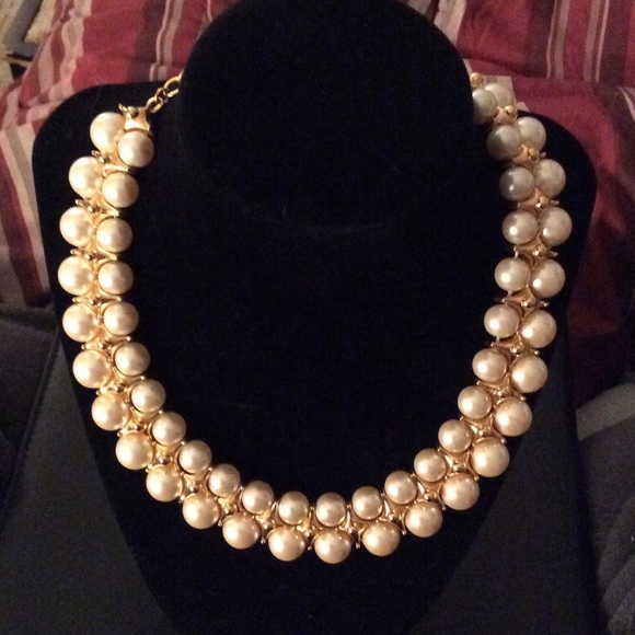 Gold Pearl Necklace