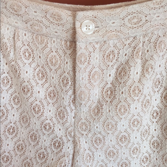 LC Lauren Conrad Crocheted Lace Shorts - Picture 4 of 4