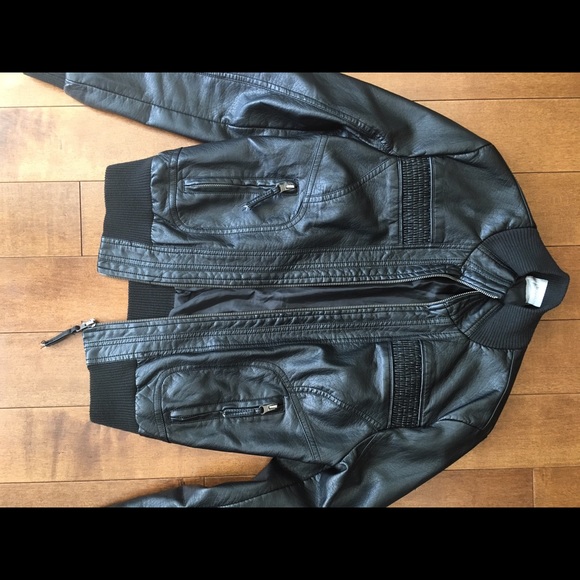 Sold 🙌🏽 Black Faux Leather Jacket