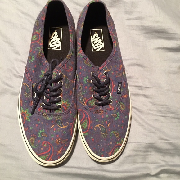 VANS sneakers, multicolor paisley design