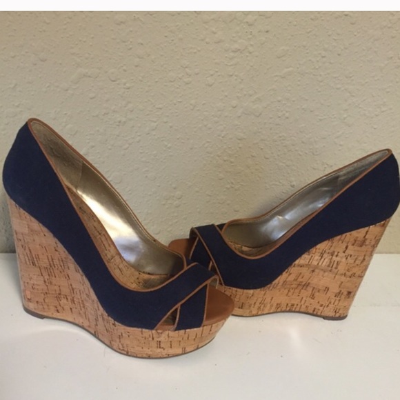 Jessica Simpson - Picture 2 of 3