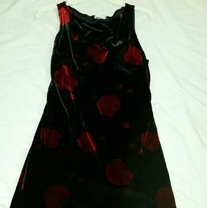Very soft black dress with rose.