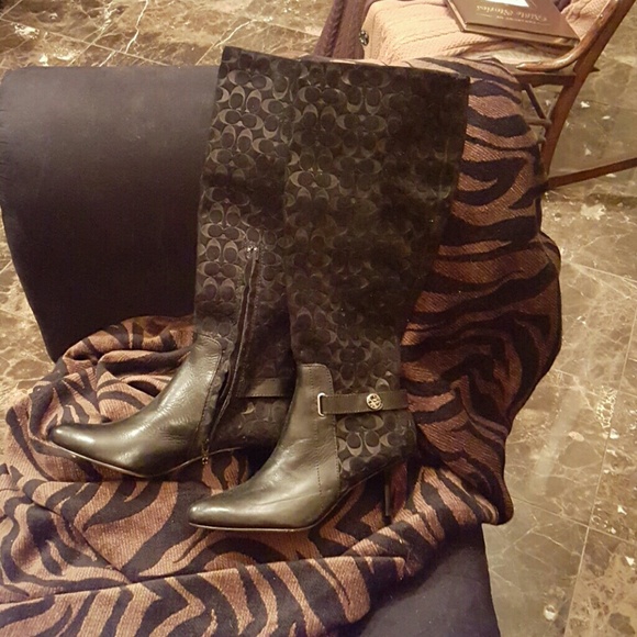 COACH BOOTS SIZE 6B - Picture 2 of 3