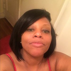 Meet your Posher, Edwina