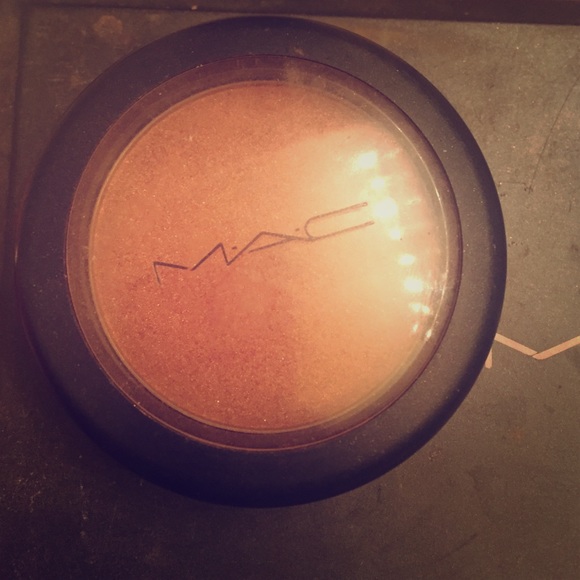 Mac Sweet As Cocoa Sheertone Shimmer Blush - Picture 1 of 4