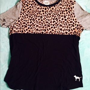 VS tee size L. New without tags.
