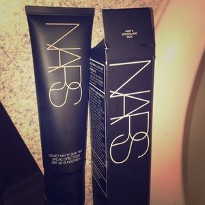 *brand new* Nars velvet matte foundation