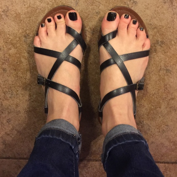 mossimo strappy sandals