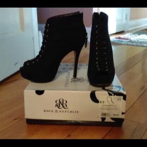 Size 6 peep toe booties