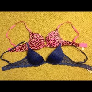 32B Victoria's Secre PINK bras