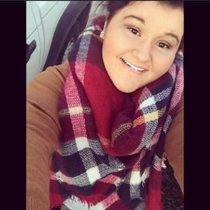 Meet your Posher, Katelyn