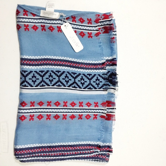 NWT CHARMING CHARLIE SCARF