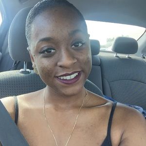 Meet your Posher, Jillian