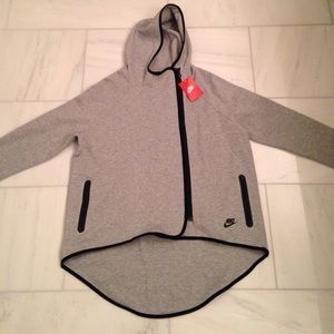 Nike Women's Tech Fleece Cape