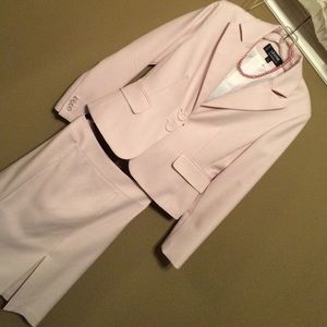 Larry Levine Classics soft pink suit
