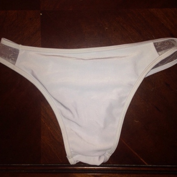 •SUMMER BLOWOUT SALE• Brazilian Sexy Cutout Bikini - Picture 3 of 4