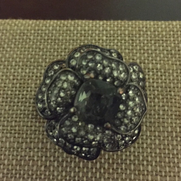 Stella & Dot Flower Cocktail Ring