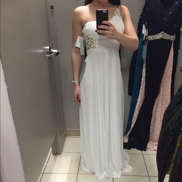 White prom dress never worn