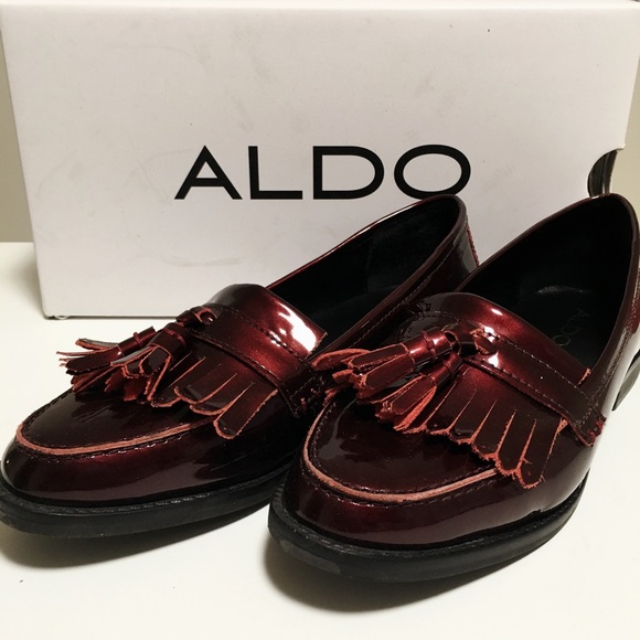 🎉🎉HP🎉🎉Aldo burgundy red loafers size 6