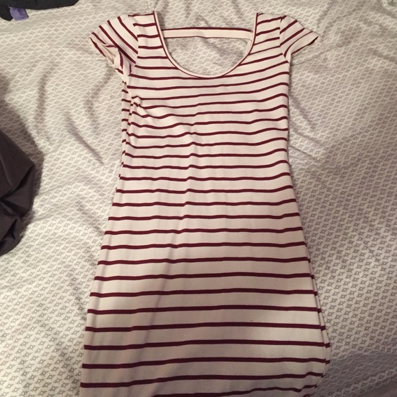 Maroon and white striped body con dress - Picture 1 of 3