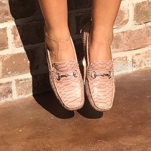 Cole Haan Snake skin pink loafers
