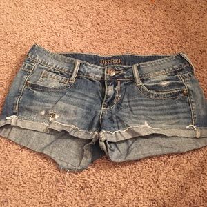Decree shorts