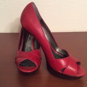 Brand New Never Worn Guess Red Heels Size 9