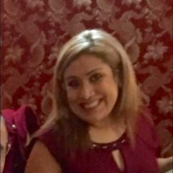 Meet your Posher, Deborah