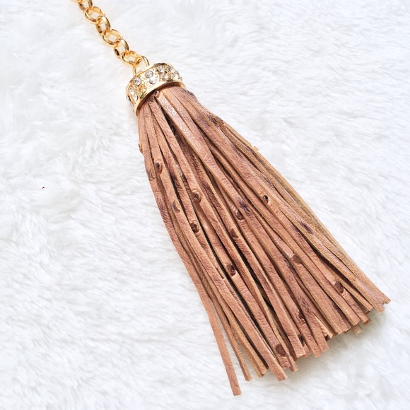 ❗️SOLD OUT❗️Tassel key chain - Picture 3 of 4