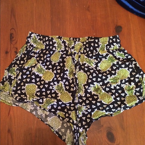 LF pineapple shorts