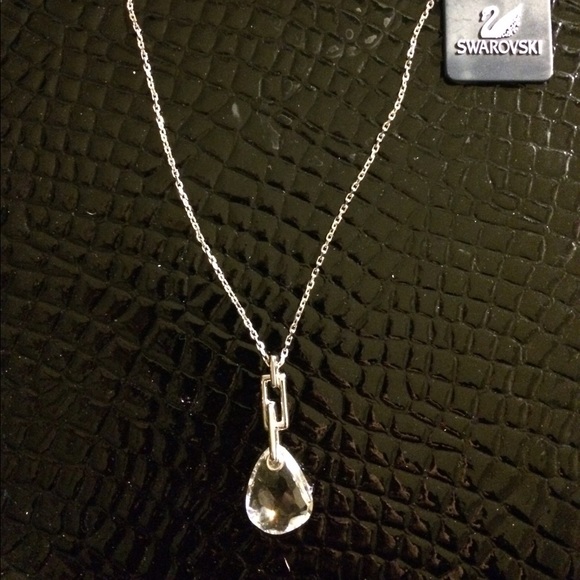 Swarovski Silver Necklace. NWT
