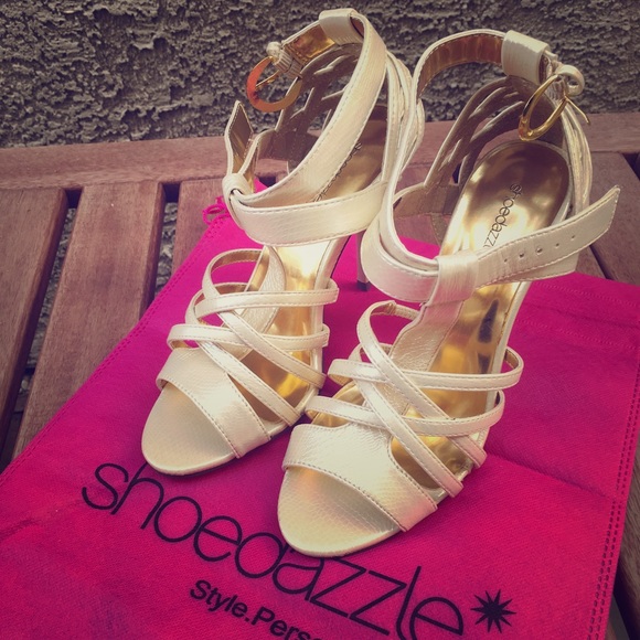 Shoe Dazzle Cream Party shoes Sz 7