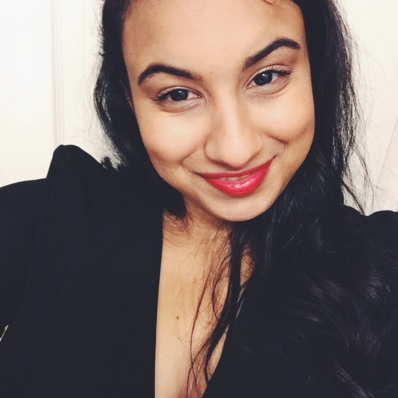 Meet your Posher, Lisa