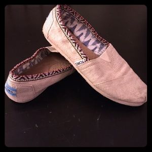 Women's TOMS