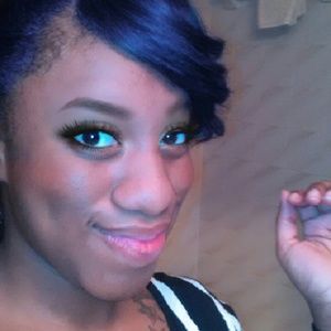 Meet your Posher, Vanessa