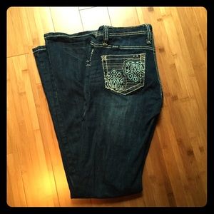 Washed not worn. Didn't fit right