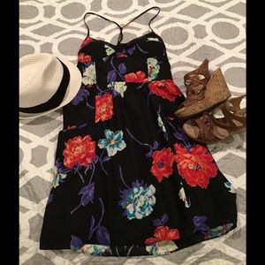 Beautiful American Eagle Outfitters sundress 🌺