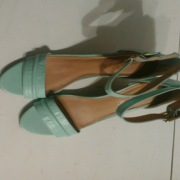 Mint green wedges