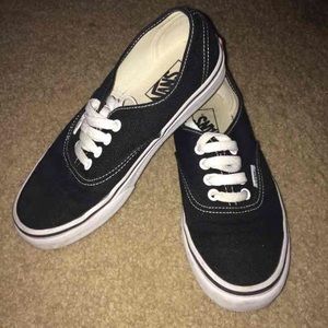‼️SOLD‼️VANS The Authentic BLACK