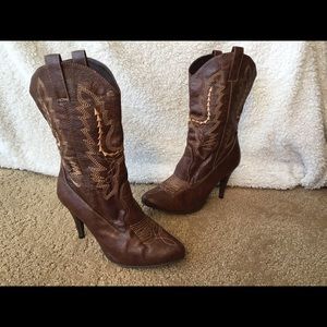 ELLIE Brown Cute Cowgirl Heeled Boots