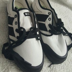 Macbeth brand new shoes