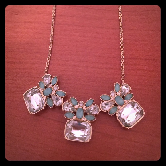 Banana republic necklace