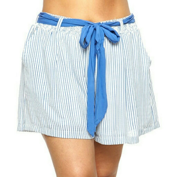 C.O.C. Pants - Striped shorts