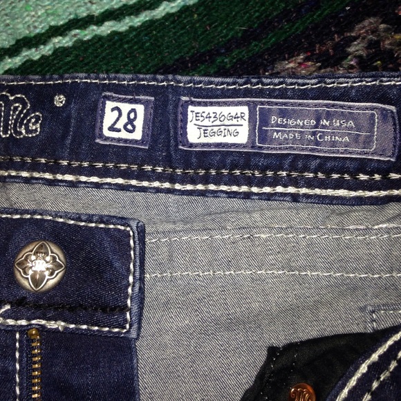 SOLD-CONSIGNMENT - Picture 3 of 3