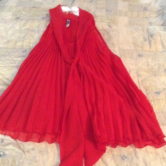 Pleated red flowey top