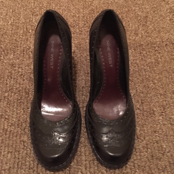Black Nine West Mary Jane style pumps